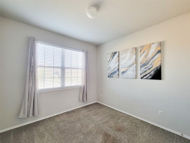 Building Photo - 21043 Iris Holly St