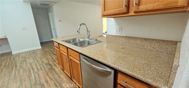 Building Photo - 41410 Juniper St