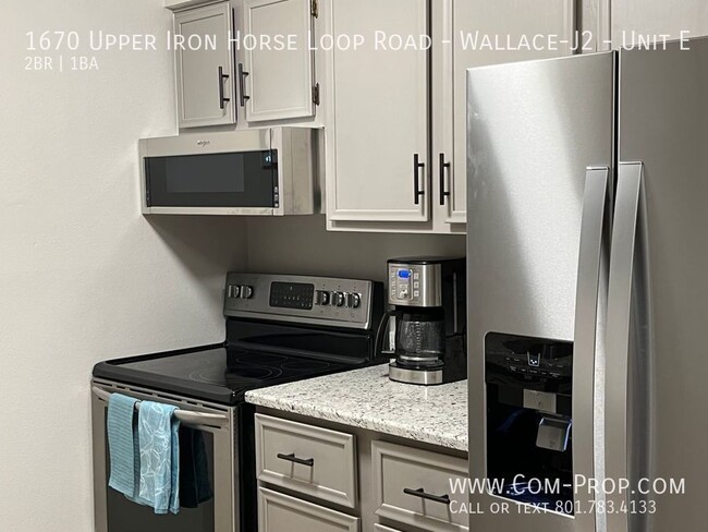 Building Photo - 1670 Upper Iron Horse Loop Rd