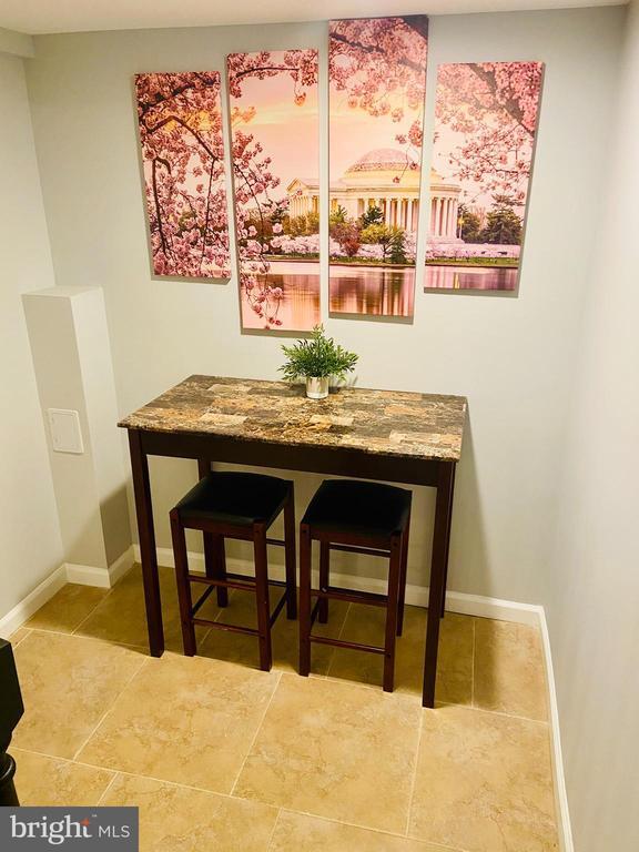 Building Photo - 113 Forrester St SW