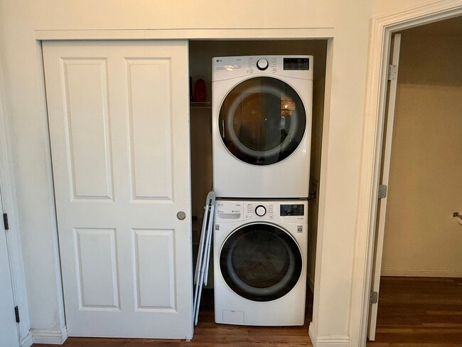 Building Photo - Partially Furnished 3 Bedroom / 2.5 Bathroom Townhome for Rent in Iliahi at Kehalani!