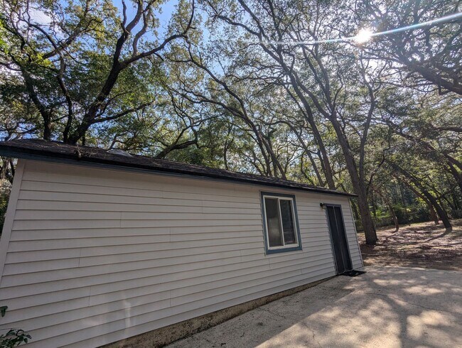 Building Photo - Lakefront Living on Little Lake Geneva – Main Home + Private In-Law Suite!