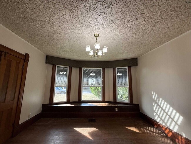 Building Photo - 116 W North St