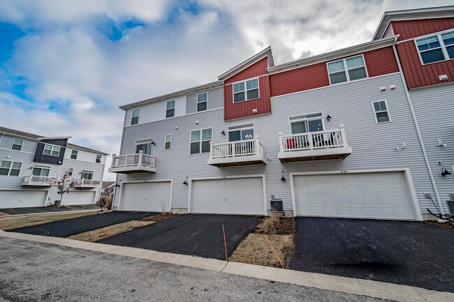 Building Photo - 4138 Irving Rd