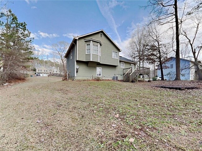 Building Photo - 383 Robin Hood Dr