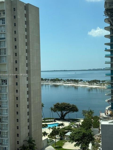 Building Photo - 2475 Brickell Ave