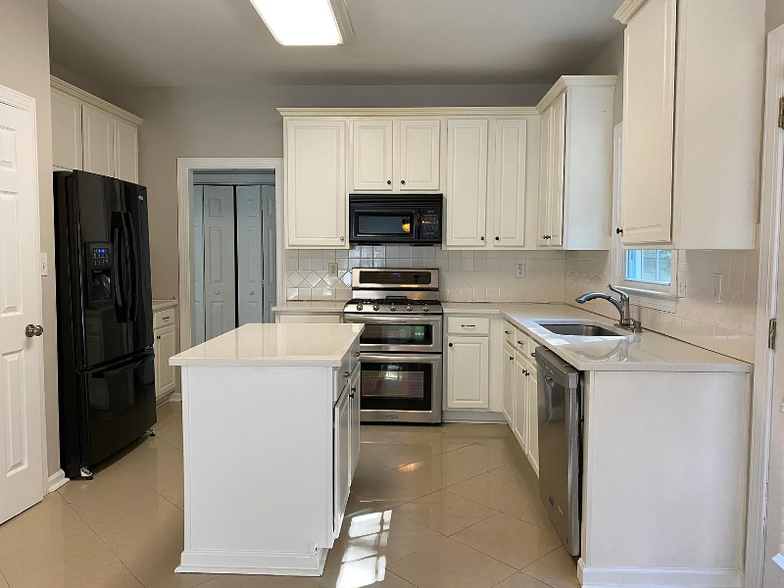 Building Photo - 3567 Montwood Ct