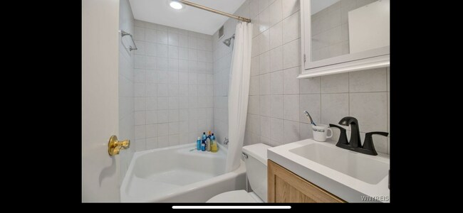 Building Photo - 849 Delaware Ave