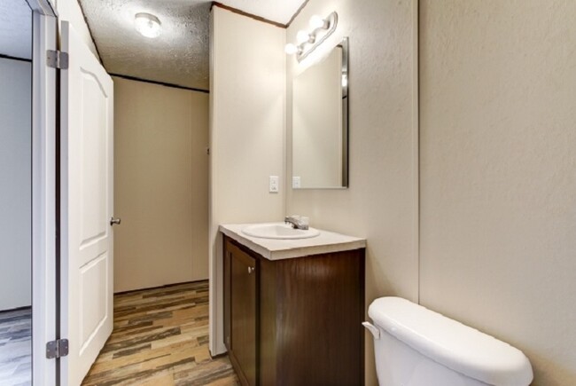 Building Photo - 106 Luart Dr