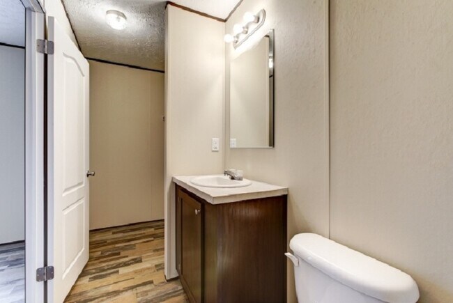 Building Photo - 96 Luart Dr