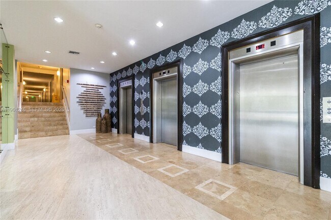 Building Photo - 7441 Wayne Ave