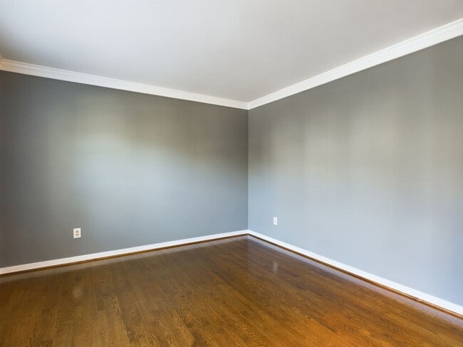 Building Photo - 2824 Hampton Woods Dr
