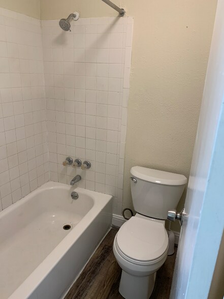 Building Photo - 13246 Sharpbill Dr