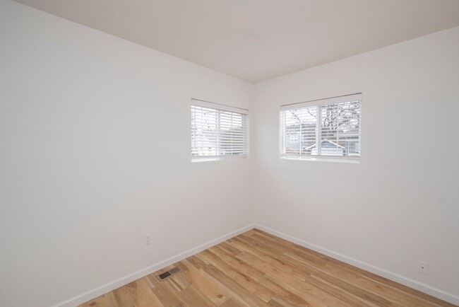 Building Photo - $2845/mo - 3 Bed/2 Bath Updated Home in the Heart of the Alberta Arts District!