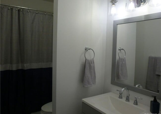 Building Photo - 1815 Naselle Ln