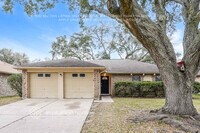 Building Photo - 1819 Pilgrims Point Dr