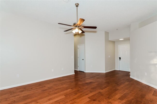 Building Photo - 4454 6th Ave E