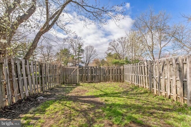 Building Photo - 63 Villanova Ct