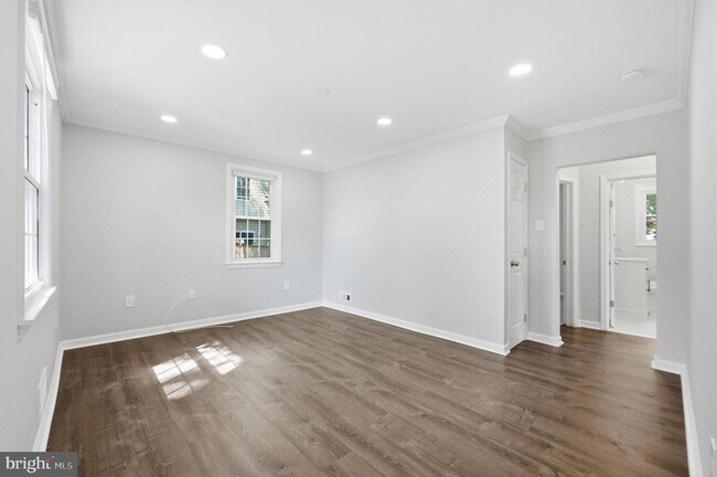 Building Photo - 176 Carroll Rd