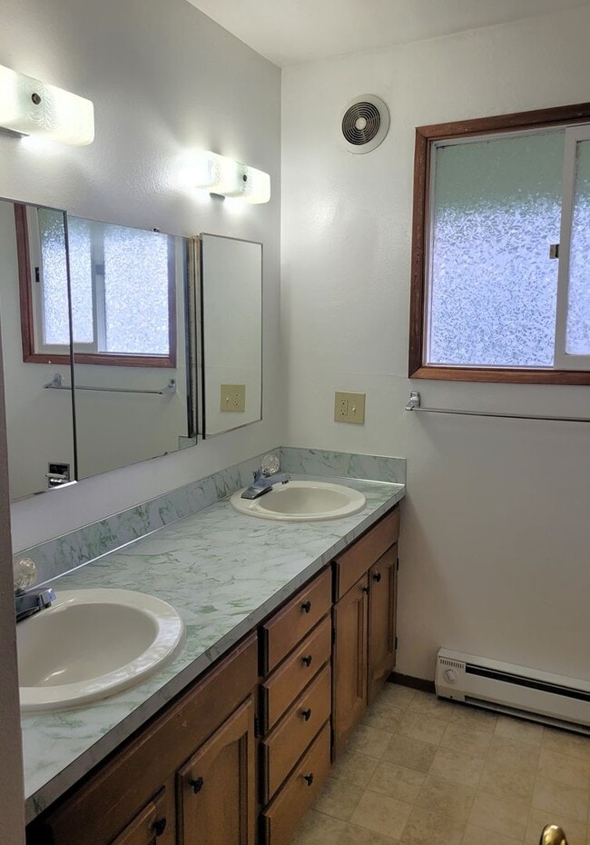 Building Photo - 5507 Haida Way