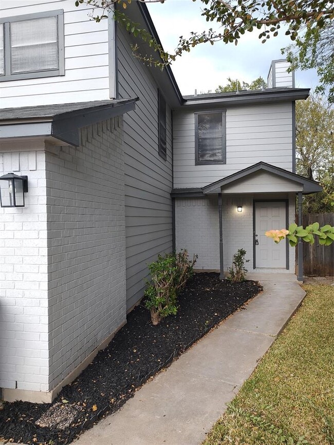 Building Photo - 1208 Gingerlily Cove