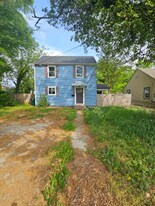 Building Photo - 819 19th Pl