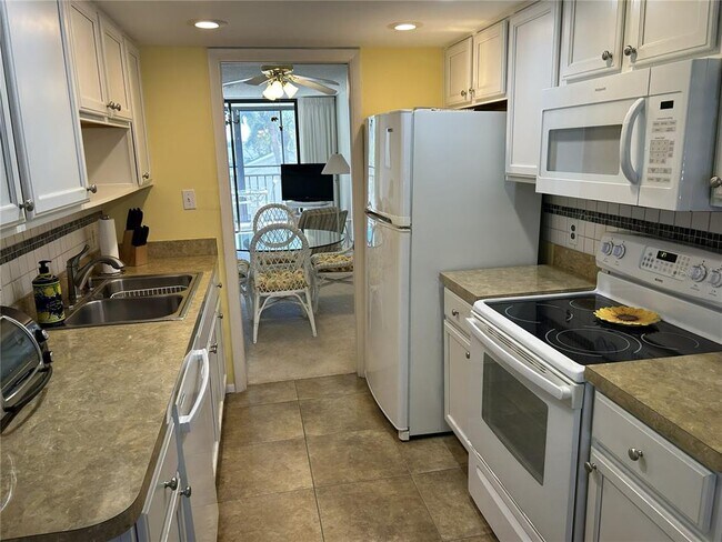 Building Photo - 1316 Pasadena Ave S