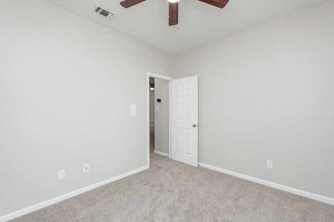Building Photo - 11313 Red Creek Cir