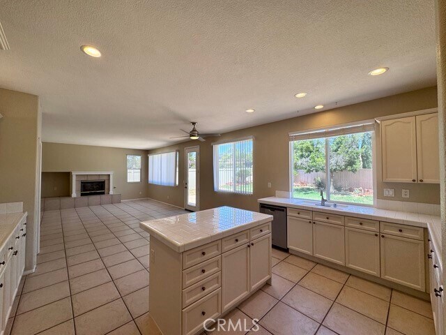 Building Photo - 41165 Breckin Ct