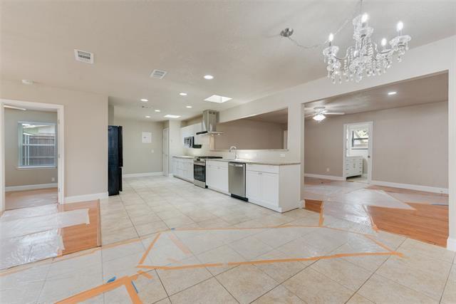Building Photo - 2429 Towerwood Dr