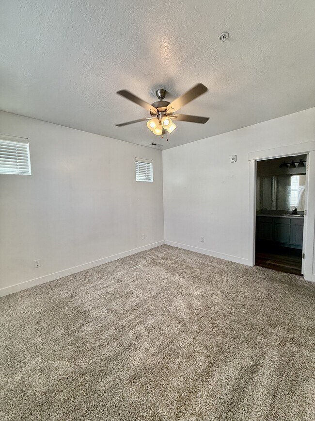 Building Photo - 1809 W Terra Vista Ln