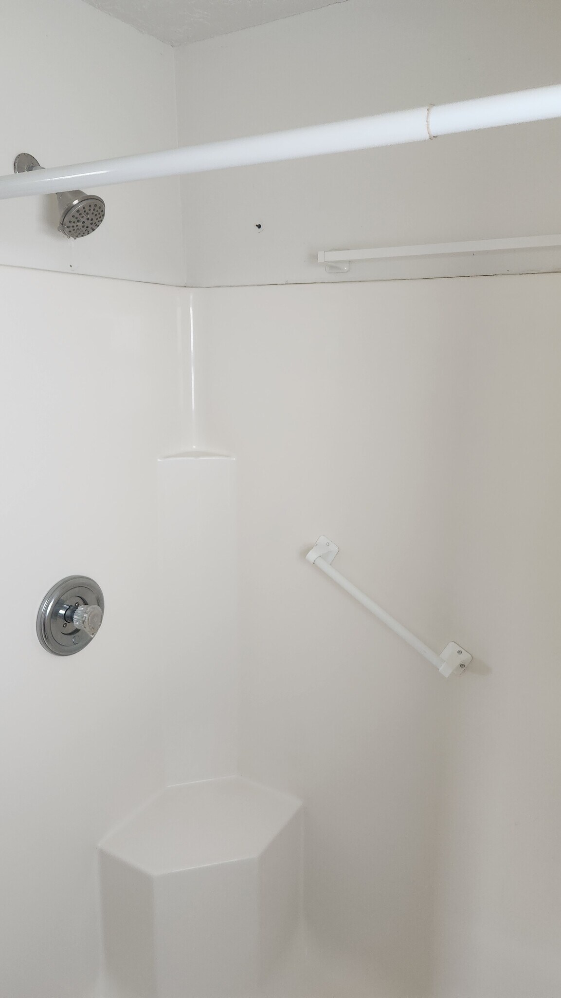 Building Photo - 549 SW Fredrica St