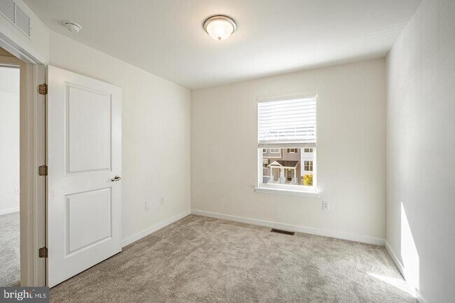 Building Photo - 1832 Boulder Dr