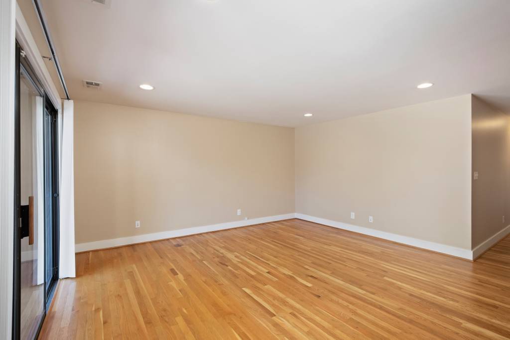 Building Photo - 4060 McGee St