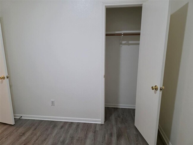 Building Photo - 4417 Lendall Ln