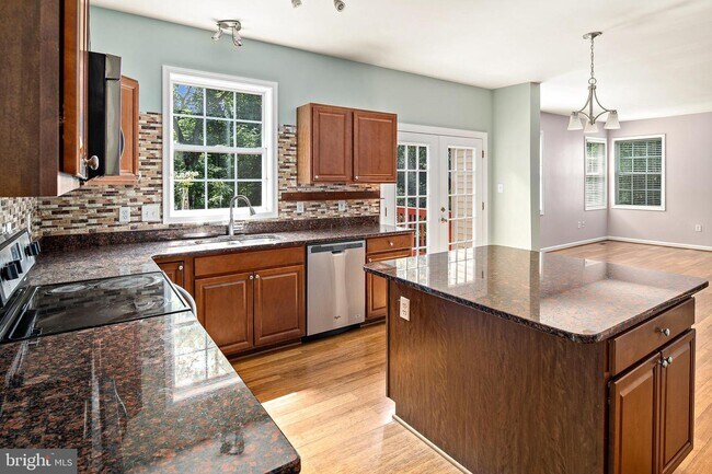 Building Photo - 6193 Karas Walk