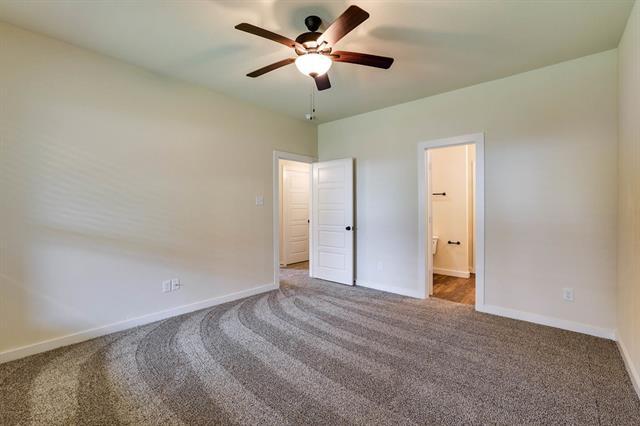 Building Photo - 648 Blackland dr