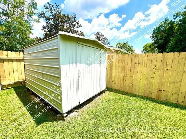 Building Photo - 4336 S Maiden Dr