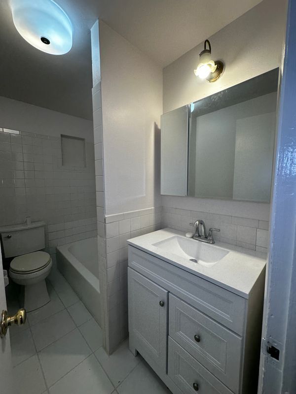 Building Photo - 1316 E Berks St