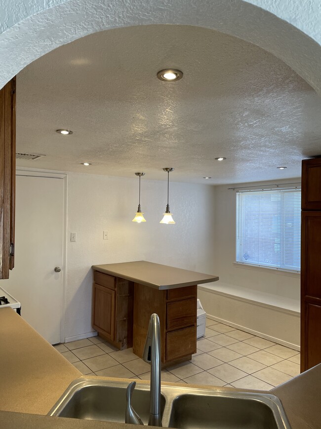 Building Photo - 7232 Tierra Taos Dr