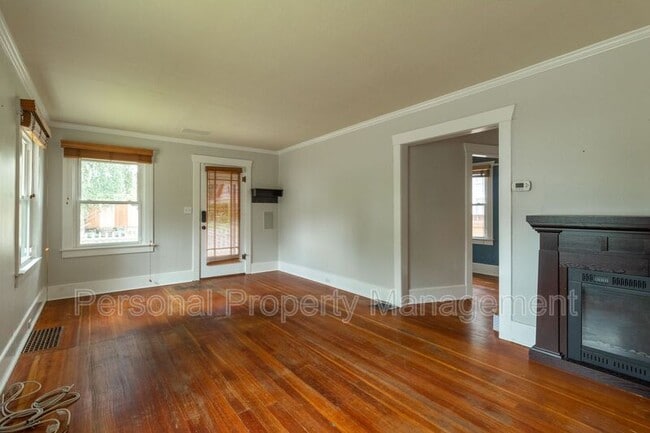 Building Photo - 1701 Franklin St