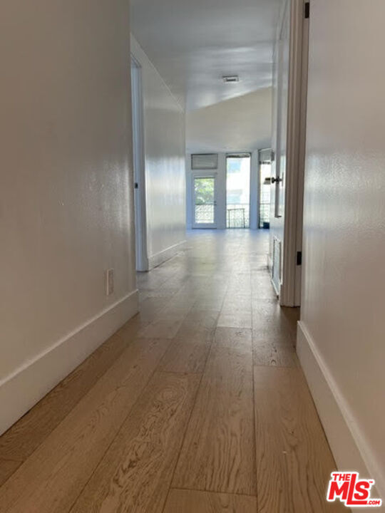 Building Photo - 20 28th Ave