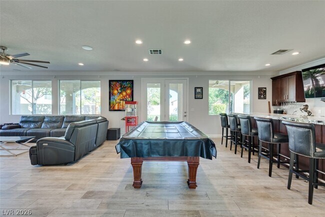 Building Photo - 5056 Shadow Palm Ct