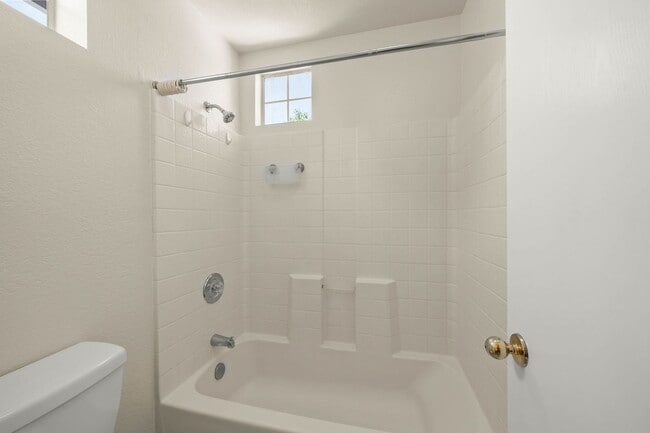 Building Photo - 3916 Promenade Way
