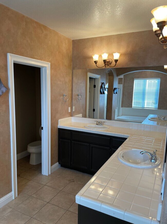 Building Photo - ***COMING SOON*** BEAUTIFUL 2-STORY HOME WITH POOL & 3 CAR GARAGE IN ROCKLIN!