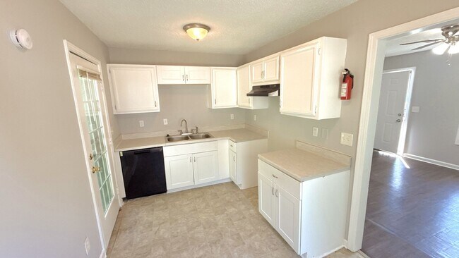 Building Photo - 80 Otsego Dr