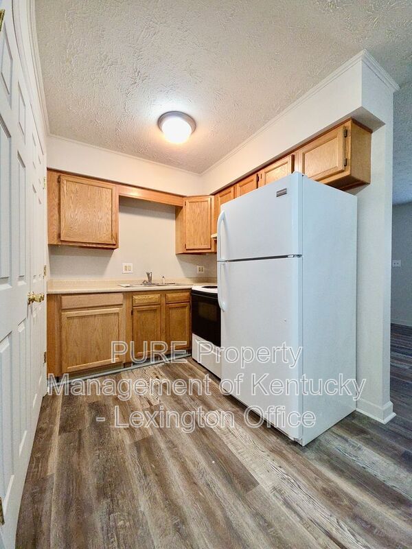 Building Photo - 164 Landings Dr