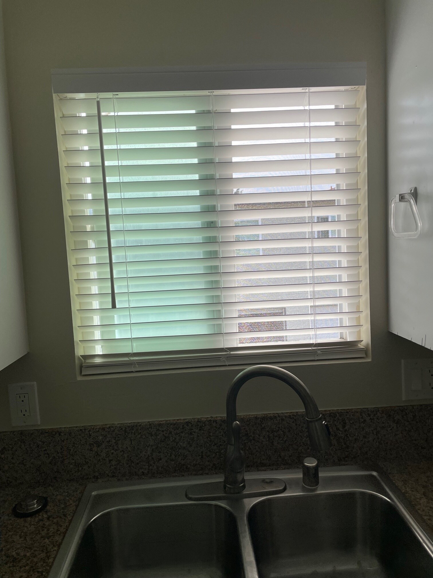 Kitchen Window - 16522 Hillview Cir