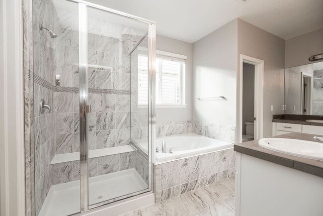 Building Photo - Beautiful Single-Family Home in a Great Location!