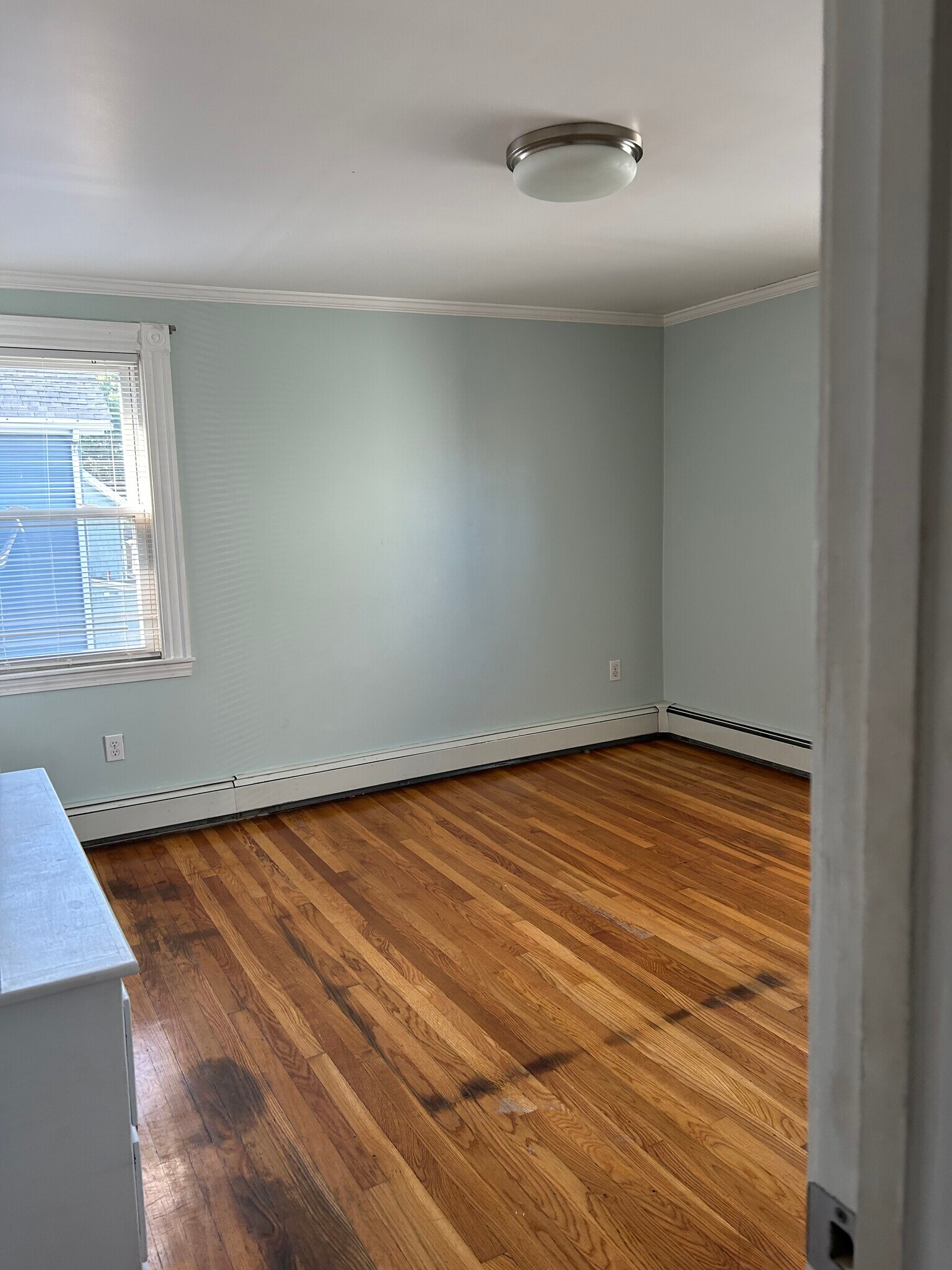 Building Photo - 11 Lincoln Rd